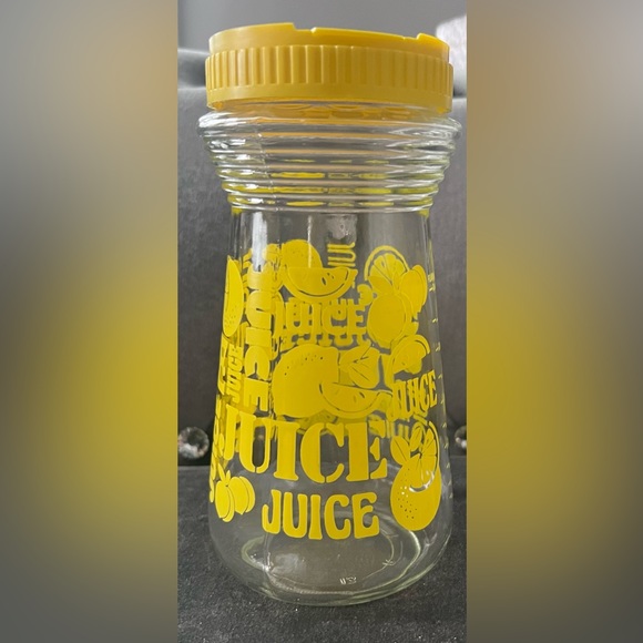 Vintage Glass
Carafe Lemons Yellow Flip Jar Top Lid 70s - Picture 6 of 11